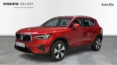 Rojo Usado 2023 Volvo XC40 Plus SUV | 34.900 € (Precio justo)