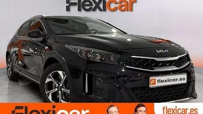 Usado Kia XCeed 101 HP (74 kW) 2024 Preto SUV