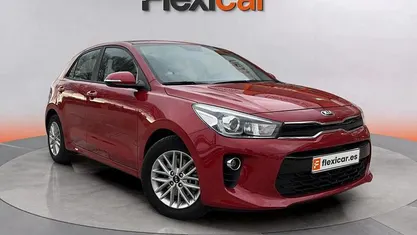 Rojo Usado 2020 Kia Rio Berlina | 12.590 € (Buen precio)