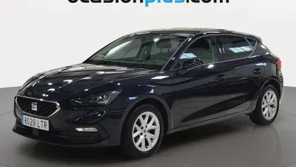 Usado Seat Leon Style 110 CV (80 kW) 2021 Azul Utilitario