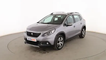 Usado Peugeot 2008 Allure 110 CV (80 kW) 2019 Gris SUV