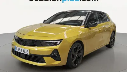 Usado Opel Astra GS Line 131 CV (96 kW) 2023 Amarillo Utilitario