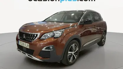Usado Peugeot 3008 Allure 131 CV (96 kW) 2018 Marrón SUV