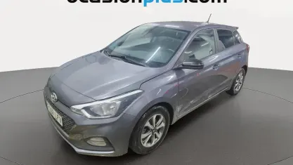 Usado Hyundai i20 84 CV (61 kW) 2020 Gris Utilitario