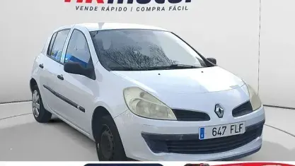 Usado Renault Clio Authentique 75 CV (55 kW) 2007 Blanco