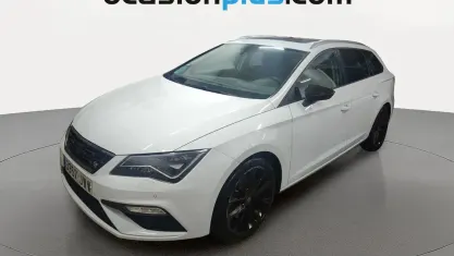 Usado Seat Leon FR 184 CV (135 kW) 2017 Blanco Monovolumen