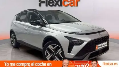 Usado Hyundai Bayon 101 CV (74 kW) 2022 Gris SUV