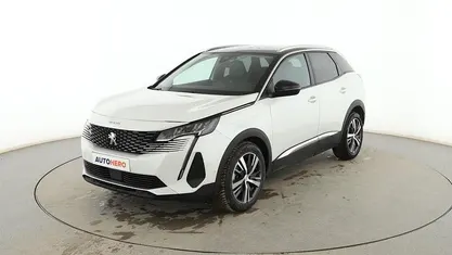 Usado Peugeot 3008 Allure 131 CV (96 kW) 2020 Blanco SUV