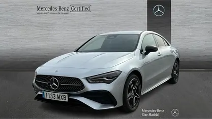 Gris Usado 2024 Mercedes CLA250e AMG line Berlina | 39.790 € (Precio justo)