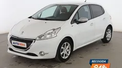 Blanco Usado 2015 Peugeot 208 Style Utilitario | 6999 € (Precio justo)