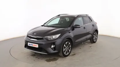 Usado Kia Stonic 120 CV (88 kW) 2018 Gris SUV