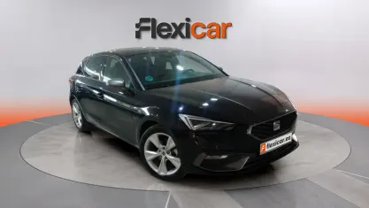 Usado Seat Leon FR 150 CV (110 kW) 2025 Negro Familiar