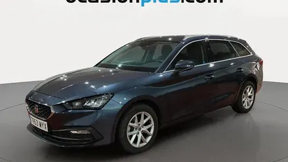 Usado Seat Leon Style 116 CV (85 kW) 2025 Gris Monovolumen