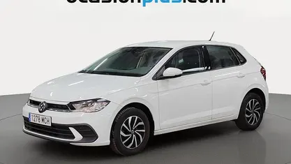 Begagnad VW Polo Life 95 HK (69 kW) 2022 Vit Halvkombi