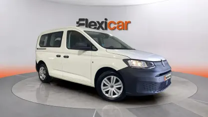 Usado VW Caddy California 102 CV (75 kW) 2023 Rosa Monovolumen