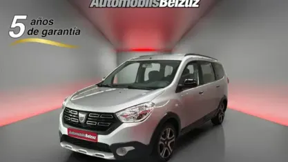 Usado Dacia Lodgy Lauréate 110 CV (80 kW) 2018 Plateado Monovolumen