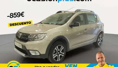 Usado Dacia Sandero 90 CV (66 kW) 2018 Gris Utilitario