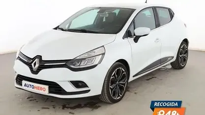 Begagnad Renault Clio IV Zen 90 HK (66 kW) 2019 Vit Sedan
