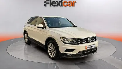 Usado VW Tiguan Edition 125 CV (91 kW) 2018 Blanco SUV