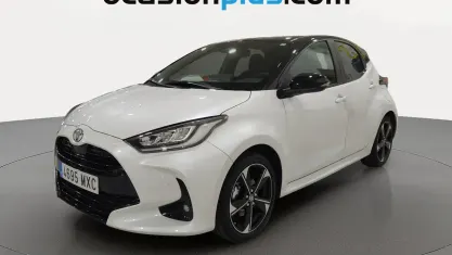 Usado Toyota Yaris Style 116 CV (85 kW) 2024 Blanco Utilitario