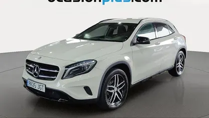 Blanco Usado 2015 Mercedes GLA200 Urban SUV | 16.575 € (Precio justo)