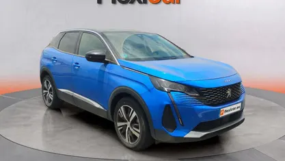 Usado Peugeot 3008 Allure 131 CV (96 kW) 2021 Azul SUV