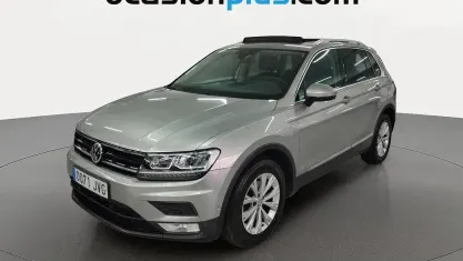 Käytetty VW Tiguan Advance 150 HP (110 kW) 2016 Harmaa Katumaasturi
