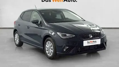 Usado Seat Ibiza Style 116 CV (85 kW) 2025 Rojo Utilitario