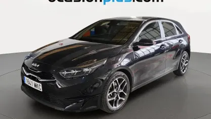 Usado Kia Ceed 160 CV (117 kW) 2023 Negro Utilitario