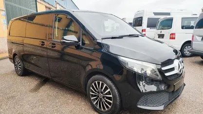Usado Mercedes V220 Avantgarde 163 CV (119 kW) 2022 Negro Monovolumen