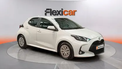 Usado Toyota Yaris Edition 125 CV (91 kW) 2023 Blanco Utilitario