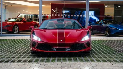 Rojo Usado 2022 Ferrari F8 | 459.000 €