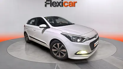 Usado Hyundai i20 101 CV (74 kW) 2015 Berlina