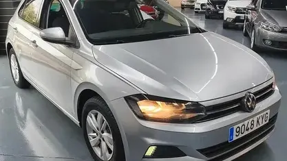 Käytetty VW Polo Advance 95 HP (69 kW) 2019 Harmaa Sedan