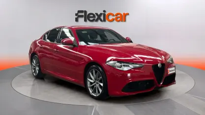 Usado Alfa Romeo Giulia Sprint 200 CV (147 kW) 2022 Rojo Berlina