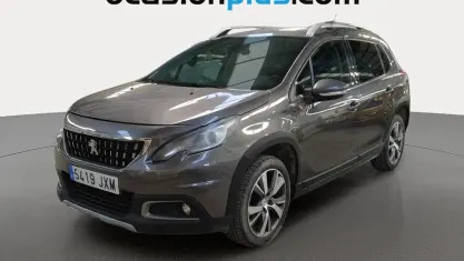 Usado Peugeot 2008 Allure 120 CV (88 kW) 2017 Gris plata SUV