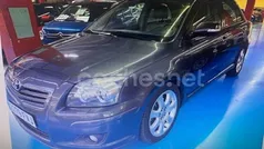 Gris / plata Usado 2007 Toyota Avensis Executive Berlina | 7999 € (Precio justo)