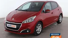 Usado 2015 Peugeot 208 Active Utilitario | 8099 € (Precio justo)