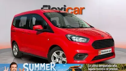 Usado Ford Tourneo Courier Ambiente 102 CV (75 kW) 2018 Rojo Monovolumen