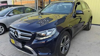 Usado Mercedes GLC250 204 CV (150 kW) 2019 Azul SUV