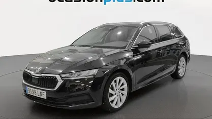 Usado Skoda Octavia Ambition 116 CV (85 kW) 2021 Negro Familiar