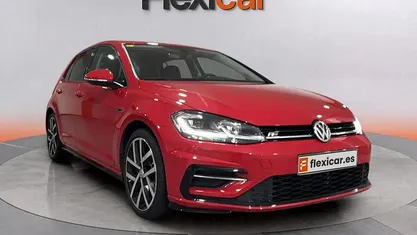Rojo Usado 2018 VW Golf Sport Berlina | 20.790 € (Precio justo)