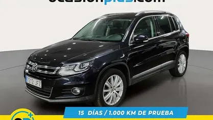 Usado VW Tiguan Sportline 140 CV (102 kW) 2015 Negro SUV