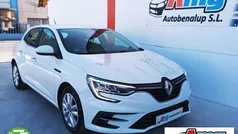 Blanco Usado 2021 Renault Mégane IV Bose Edition Berlina | 12.500 € (Precio justo)