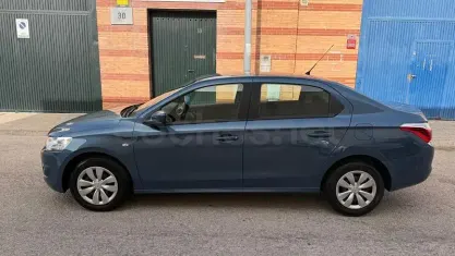 Usado Citroën C-Elysee I Seduction 100 CV (73 kW) 2016 Azul Berlina