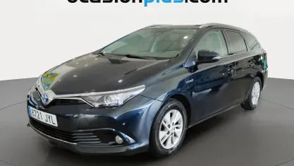 Usado Toyota Auris Hybrid Active 136 CV (100 kW) 2017 Gris Familiar