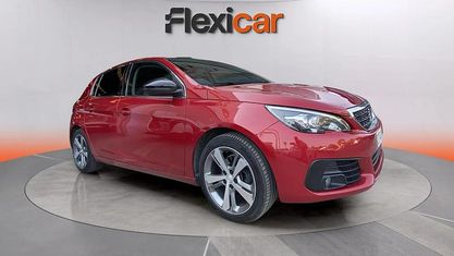 Usado Peugeot 308 Allure+ 131 CV (96 kW) 2019 Rojo Berlina