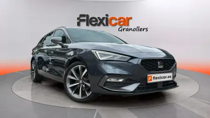 Usado Seat Leon FR 150 CV (110 kW) 2024 Gris Familiar