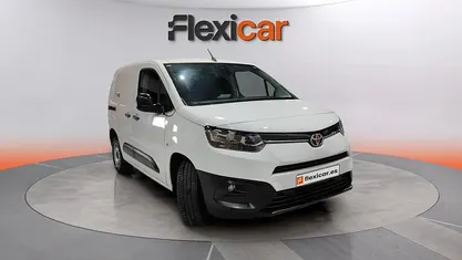 Usado Toyota Proace City City 131 CV (96 kW) 2024 Blanco Monovolumen