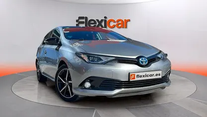 Usado Toyota Auris Hybrid Active 136 CV (100 kW) 2018 Berlina
